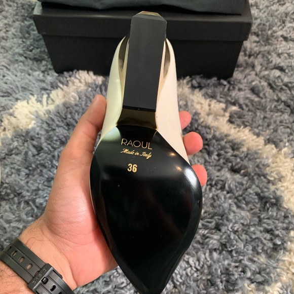 Raoul Pointed Wedges - Picture 4 of 4